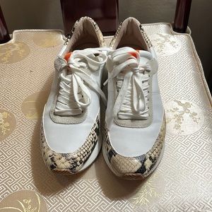 Banana Republic white and snake 🐍 tennis shoes
